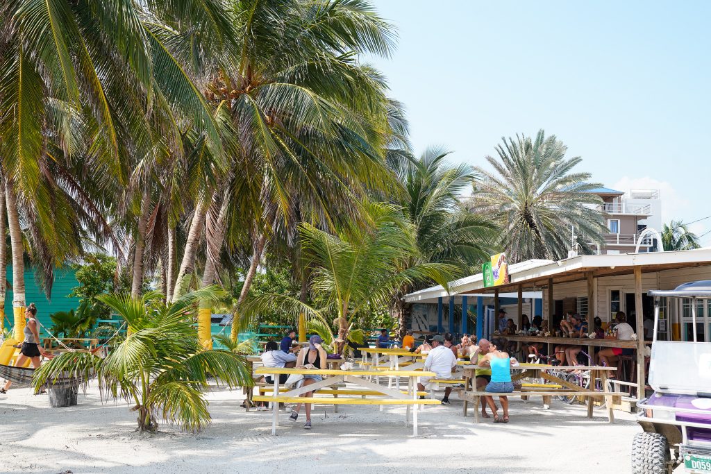 Digital Nomad - Cafe in Caye Caulker