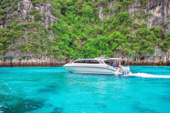 People enjoying the Caribbean's boating tours after relocation 