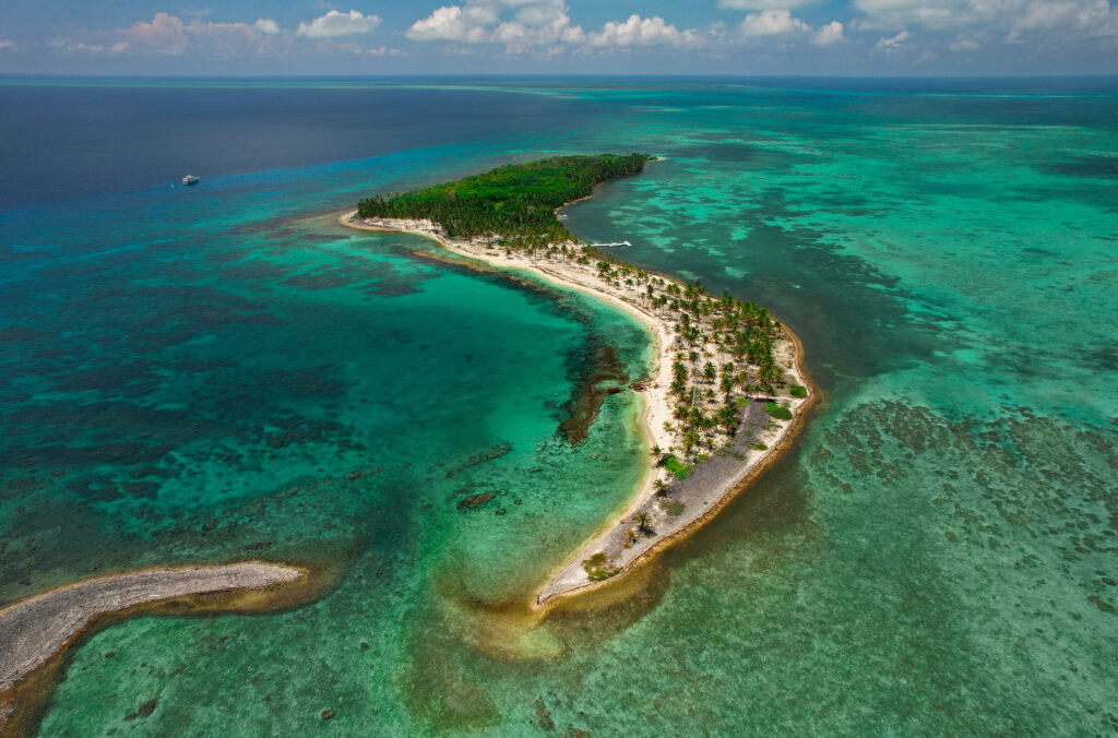 Dive into the Wonders of Belize - Half Moon Caye